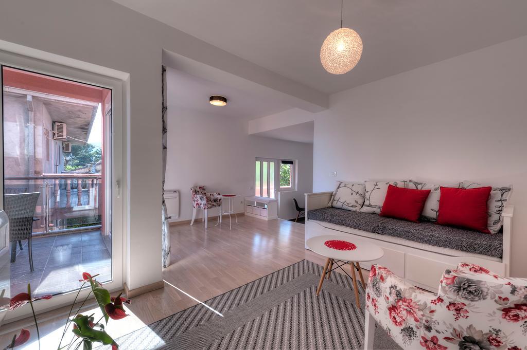 Apartments Delfin 티바트 외부 사진