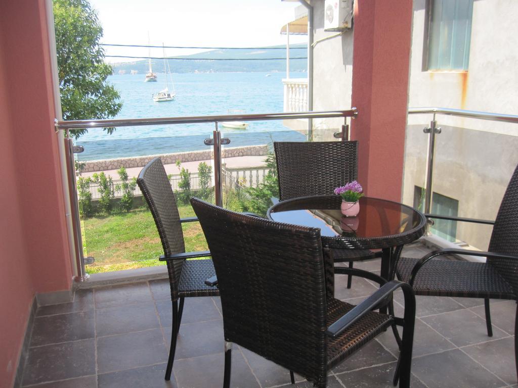 Apartments Delfin 티바트 외부 사진